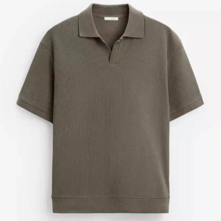 Polo T-shirt: Modest clothing brand in India